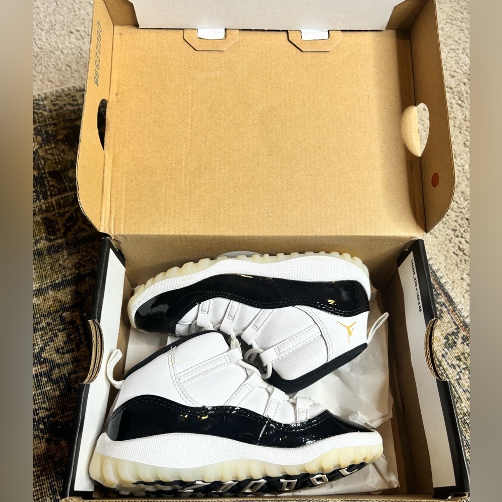 Air Jordan 11 XI Retro Concord Toddler Size 10C Low Top Sneakers - Picture 7 of 9
